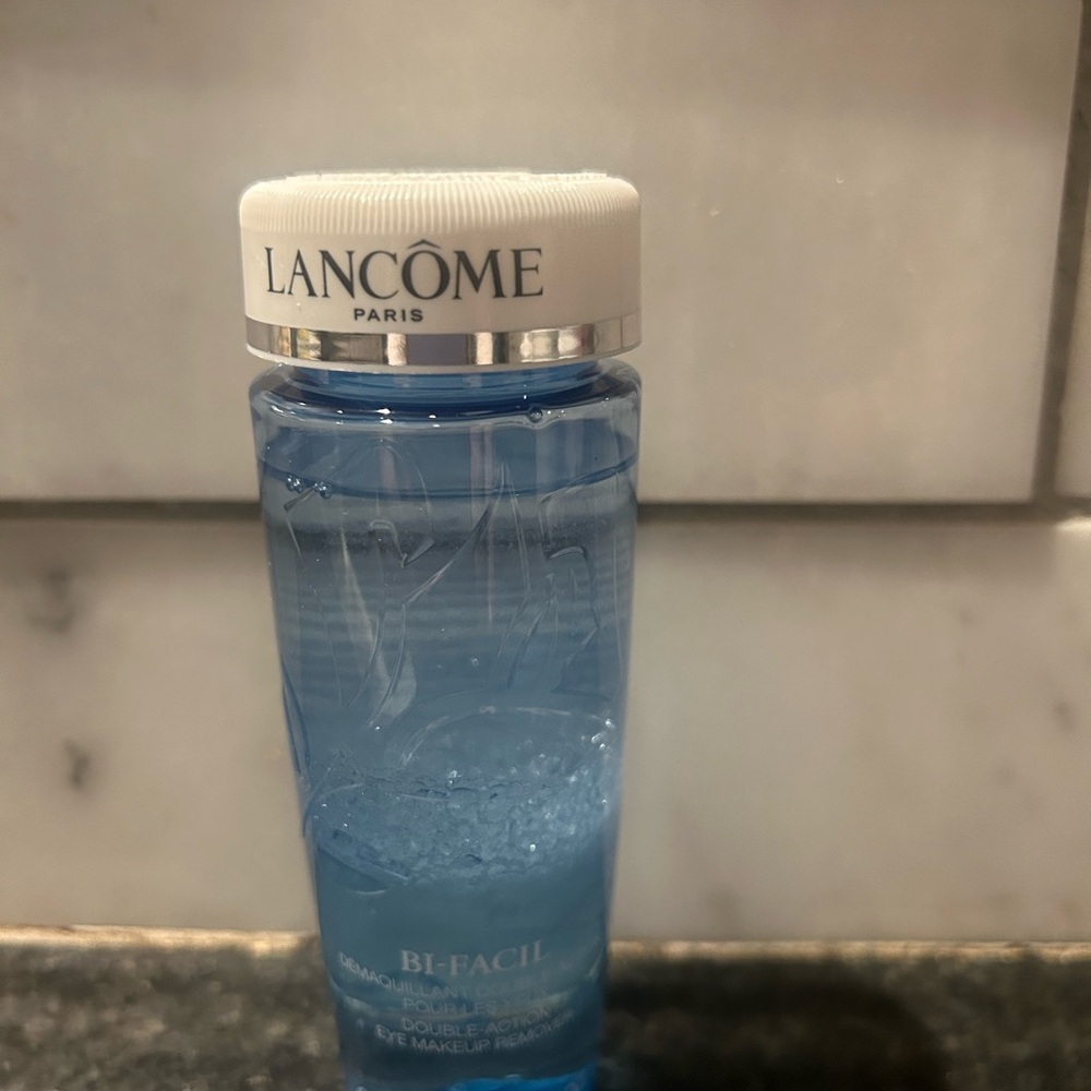 Lancome Bi-Facil Double Action Eye Makeup Remover - 4.2oz - Picture 3 of 4